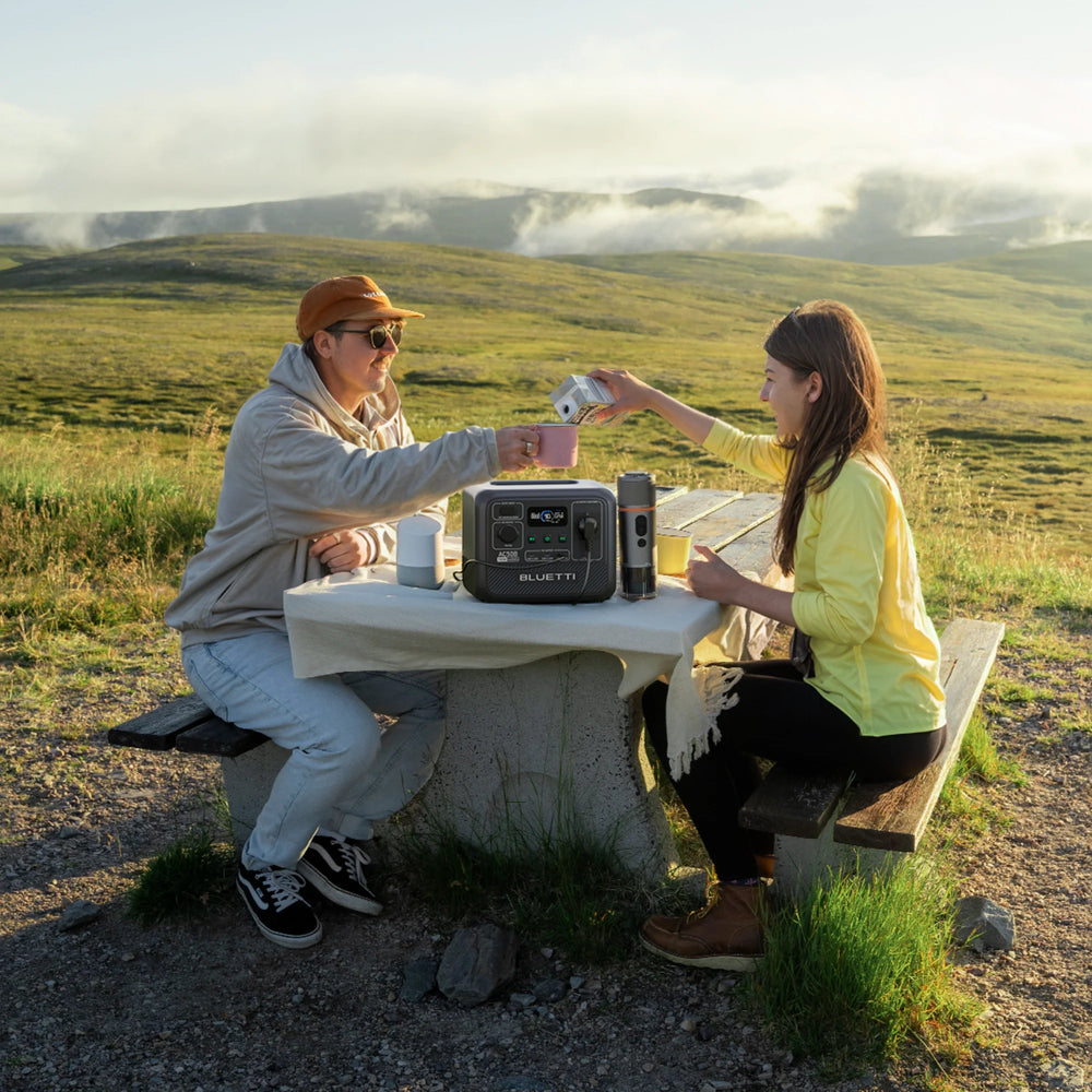 BLUETTI AC50B Estación de energía portátil para camping | 700 W 448 Wh